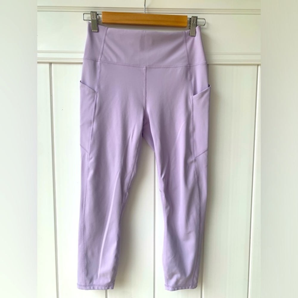 Fabletics Oasis PureLuxe Capri High Waist Legging Sky Purple size S/M 22” Inseam